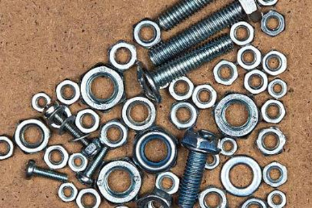 三角螺釘斷裂原因？材料質(zhì)量差是常見原因！