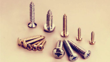 三角自攻螺釘?shù)奶攸c(diǎn)有哪些？