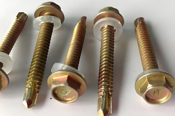 自攻螺釘?shù)募庸ぬ攸c(diǎn)、主要用途和選購技巧